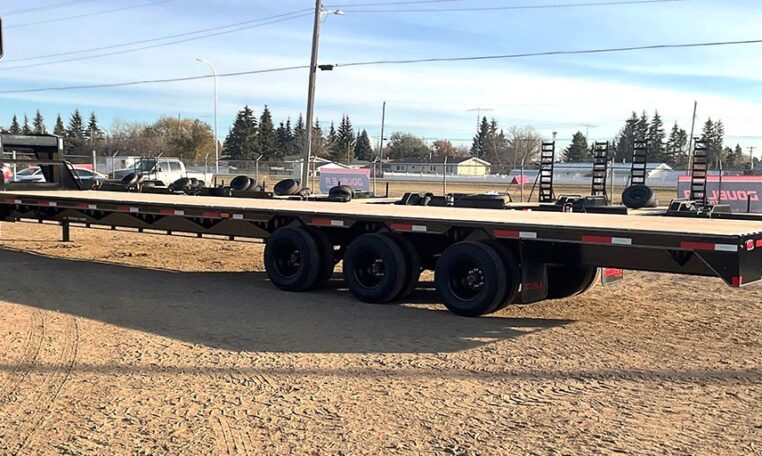 GHB308 Triaxle Dual Wheel Gooseneck Highboy Trailer